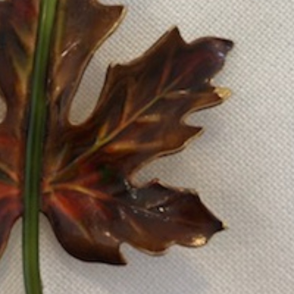 Leaf brooch (Fall colors) - Picture 3 of 3